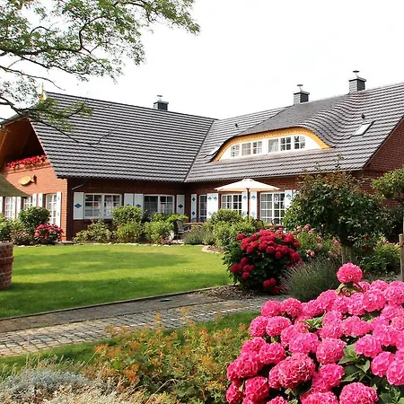 _tohus_ Landhaus Ii Middelhagen